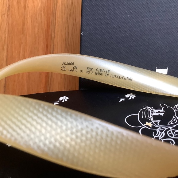 Coach X Disney Tay Flip Flop With Minnie Mouse SZ 9/10 NWOT - Picture 10 of 11